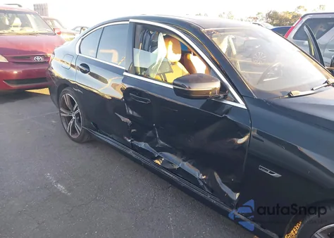 2022 BMW 3 Series 330E from USA, damaged, VIN 3MW5P7J04N8C23029